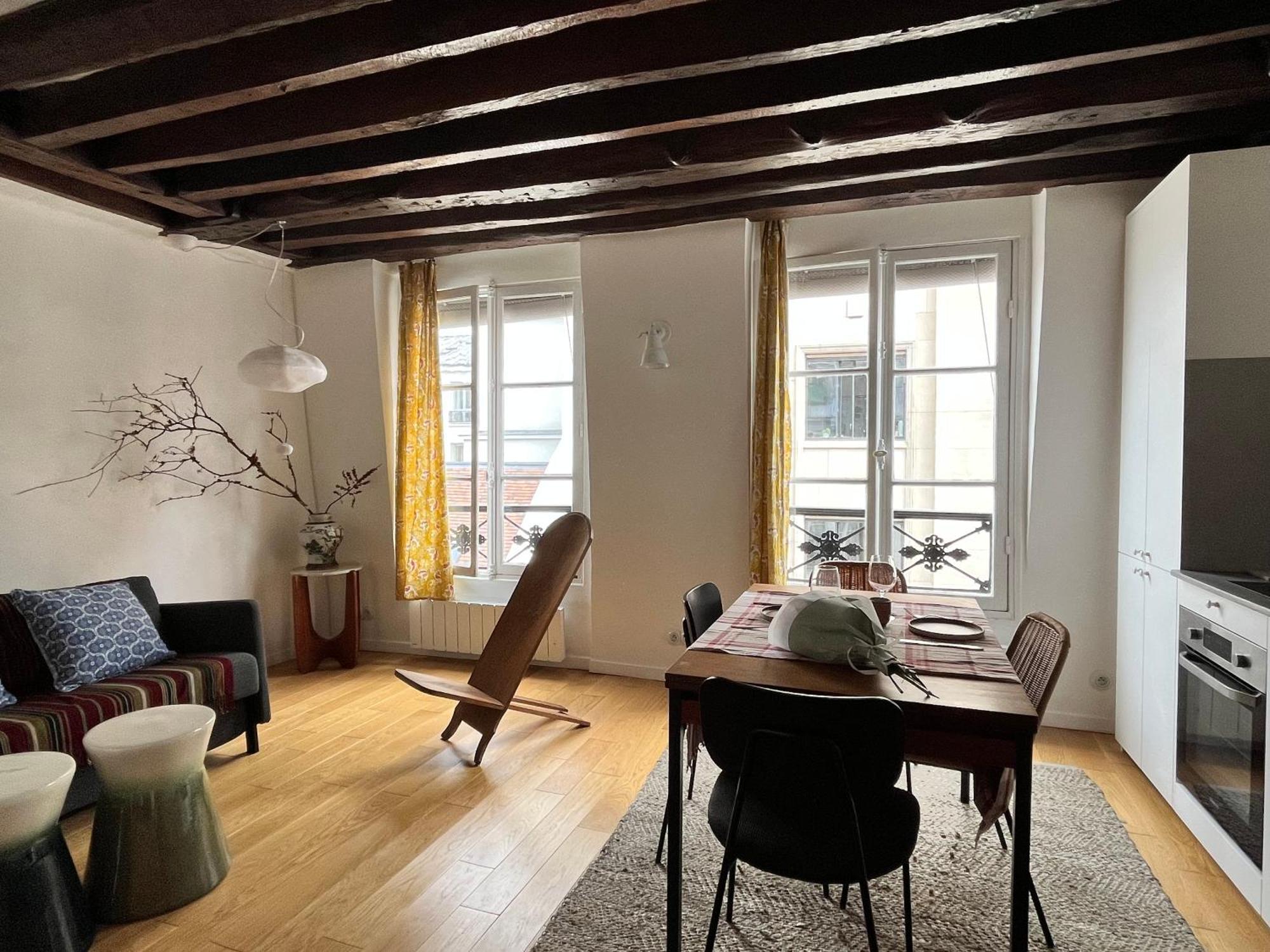 Heart Of Le Marais - Modern & Cosy Nest In The Old Parijs